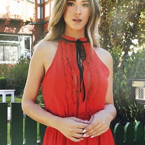 GOREGOUS MAXI DRESS - Picture 4 of 4